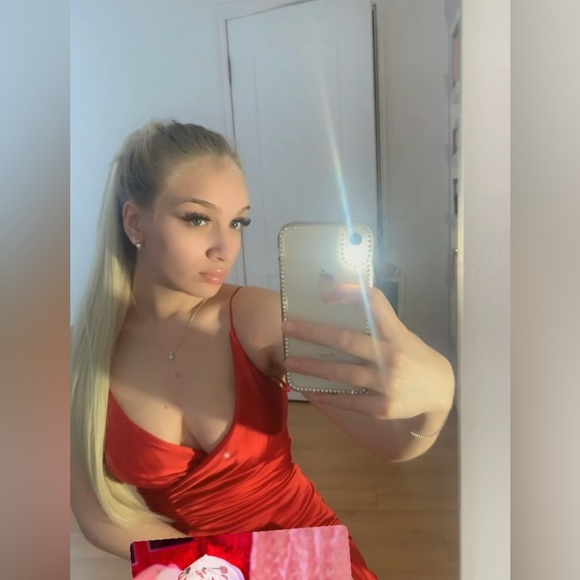 Prom dress portia and scarlett hugo gown red size 2. - Picture 4 of 4